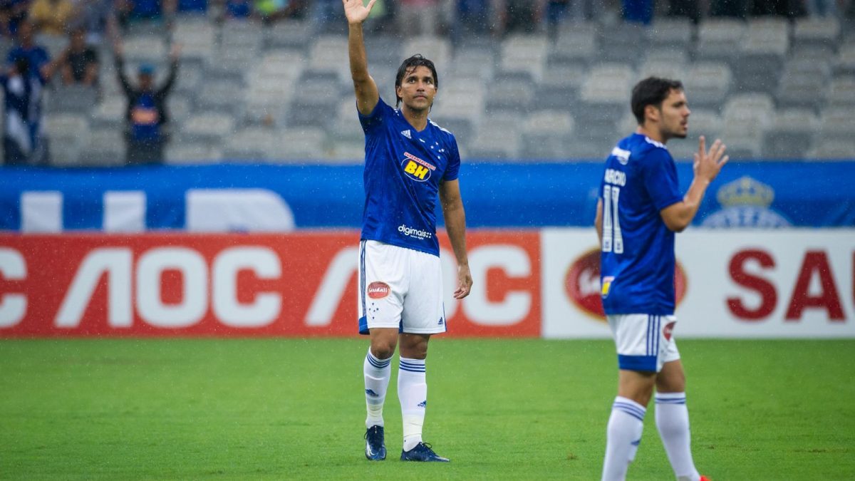Com direito a assistência, Marcelo Moreno fala sobre reestreia no Cruzeiro e emoção de reencontrar a Nação Azul